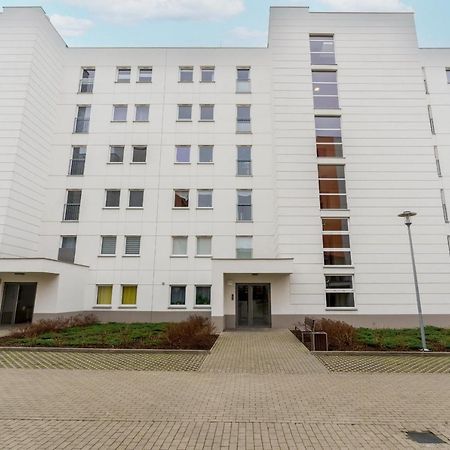 Wilczak Apartment With Free Garage Poznan By Noclegi Renters Екстериор снимка