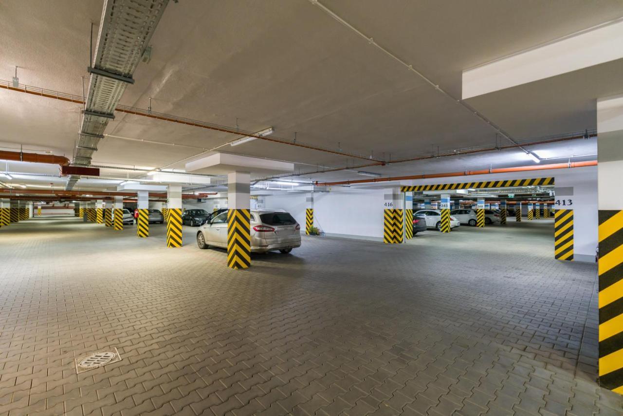Wilczak Apartment With Free Garage Poznan By Noclegi Renters Екстериор снимка